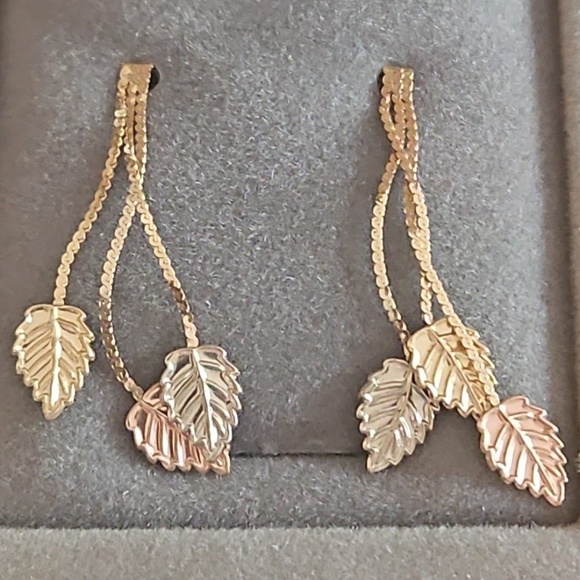 Black Hills Gold Earrings - Picture 1 of 4